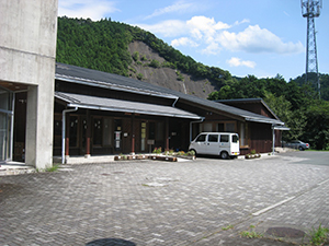 春野図書館